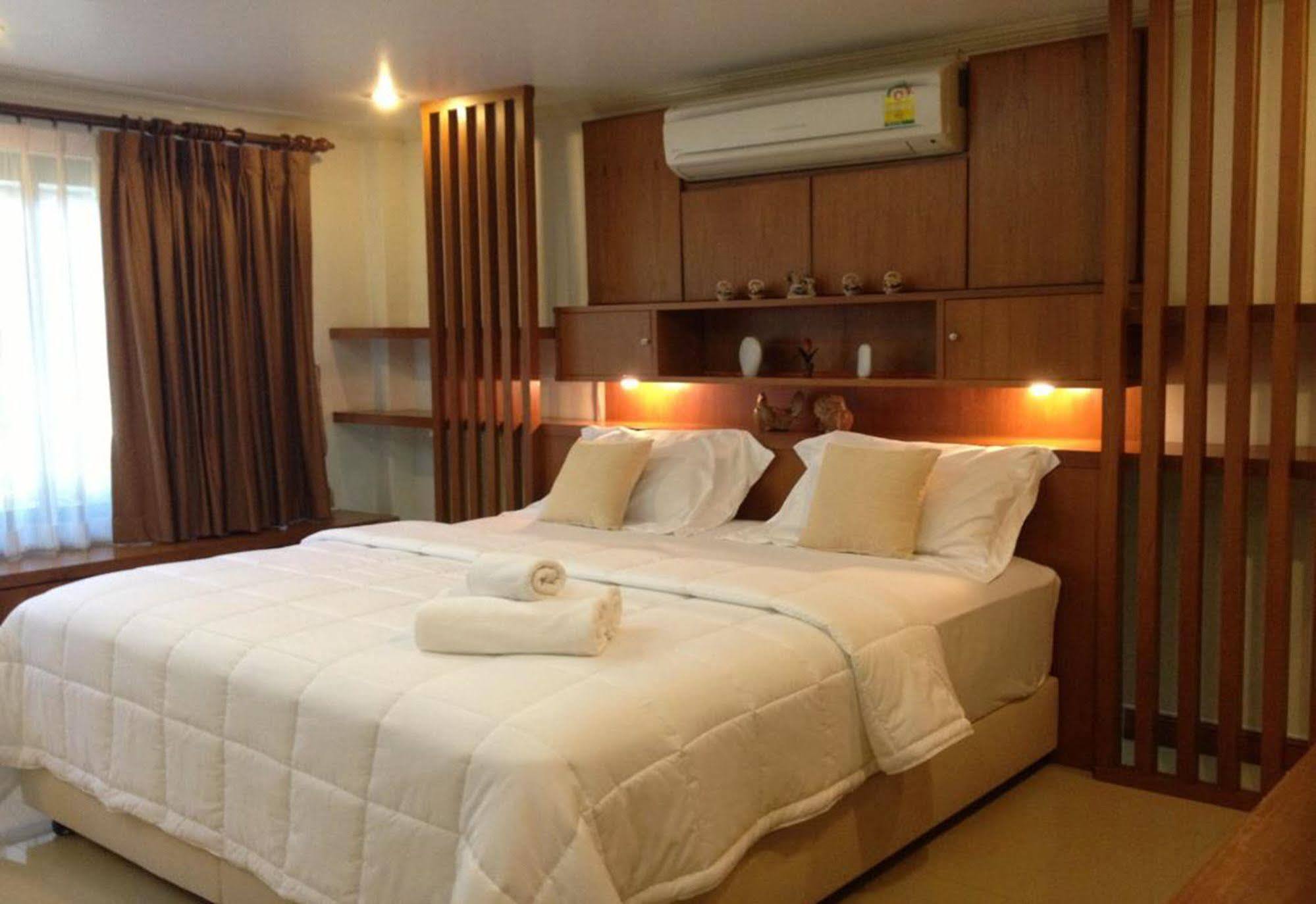 Ruankeaw Homestay Nai Harn Exterior photo